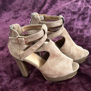 TOP Moda Taupe Suede Peep-Toe Platform Heels